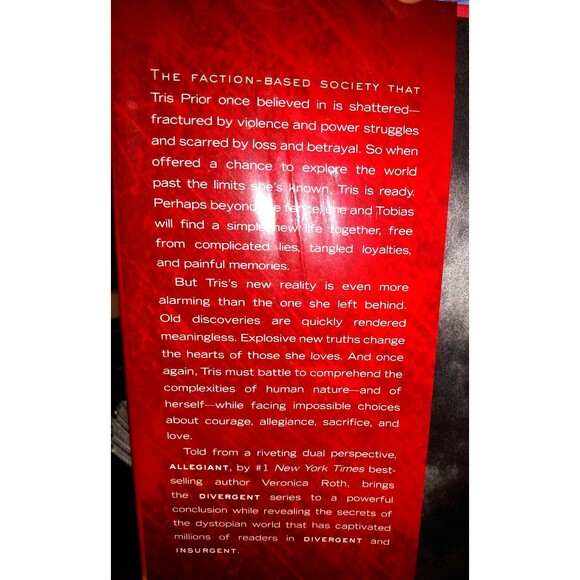 Allegiant by Veronica Roth 2013 Hardcover Dust Jacket Divergent Series READ - Picture 6 of 8